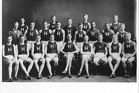Harvard’s varsity track team, spring 1912. By 1914, the squad’s one-mile relay team held the world’s record. Photo courtesy of Harvard University Archives