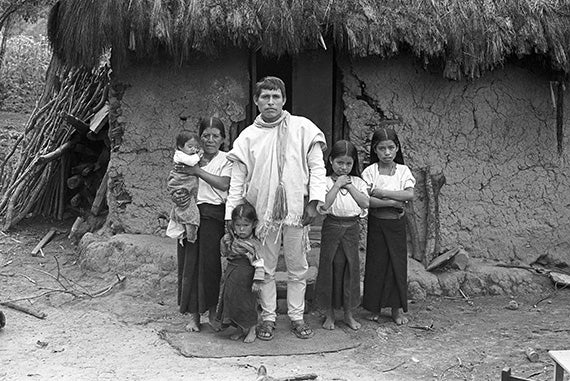 Mariano Pérez Jiménez’s family in front of their house, 1971.