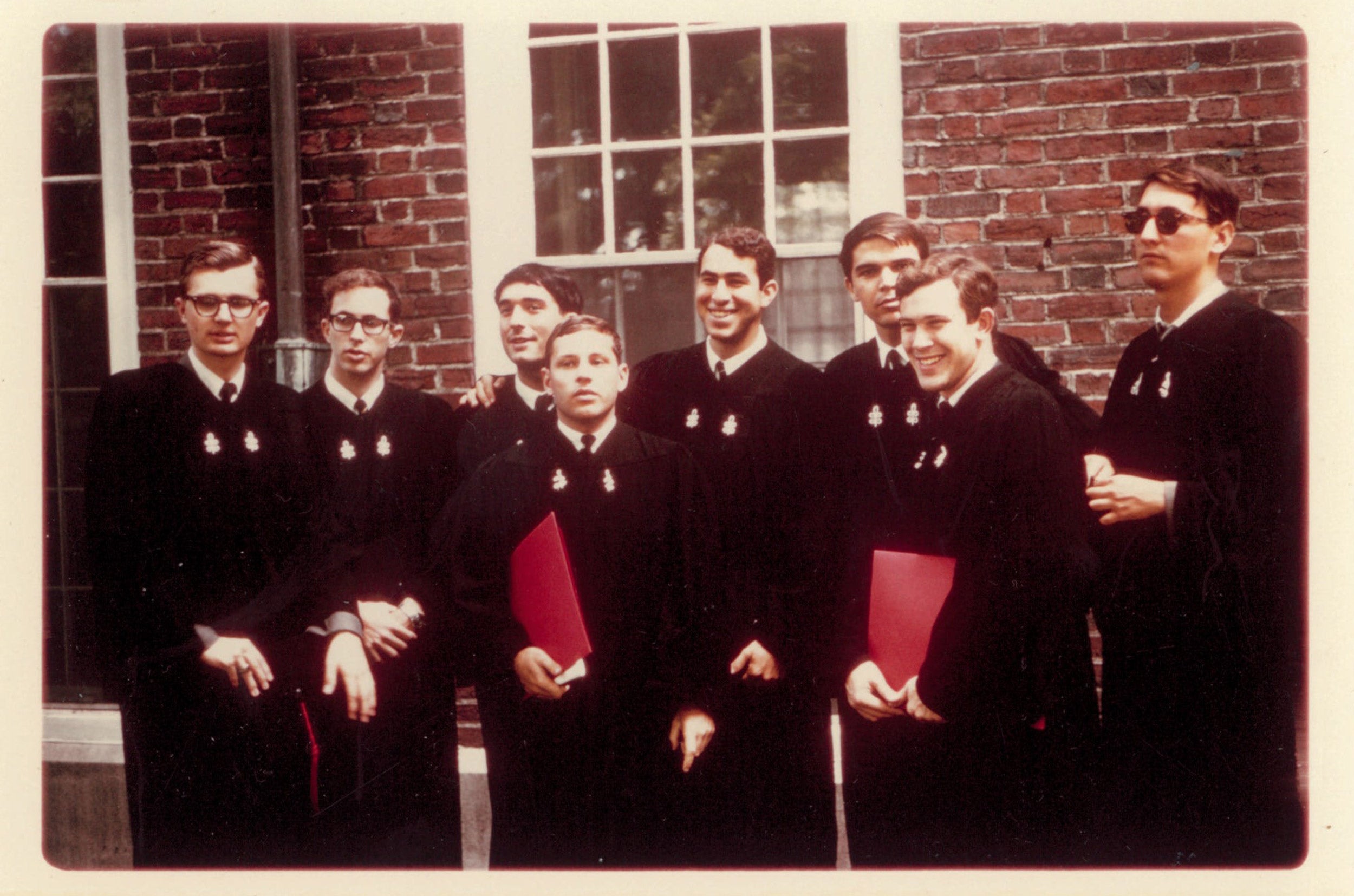 Howard Gardner with fellow Harvard graduates in 1965.