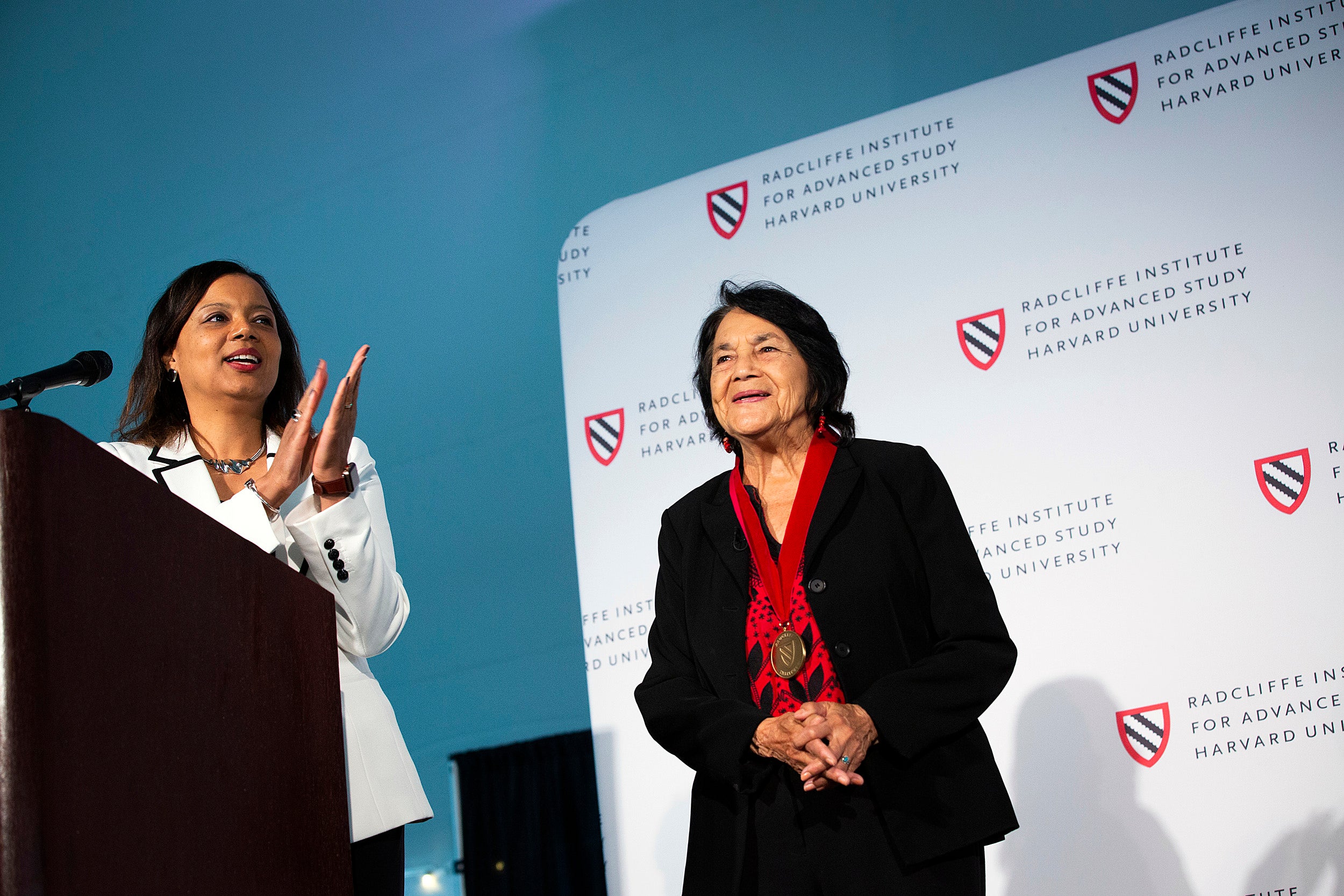 Radcliffe Dean Tomiko Brown-Nagin (left) awards Dolores Huerta with the Radcliffe Medal.