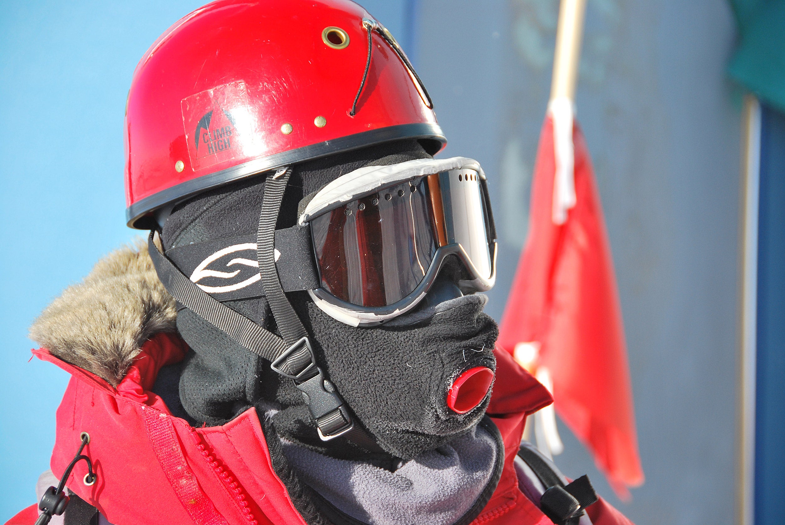 Robert Schwarz wearing winter breathing mask.