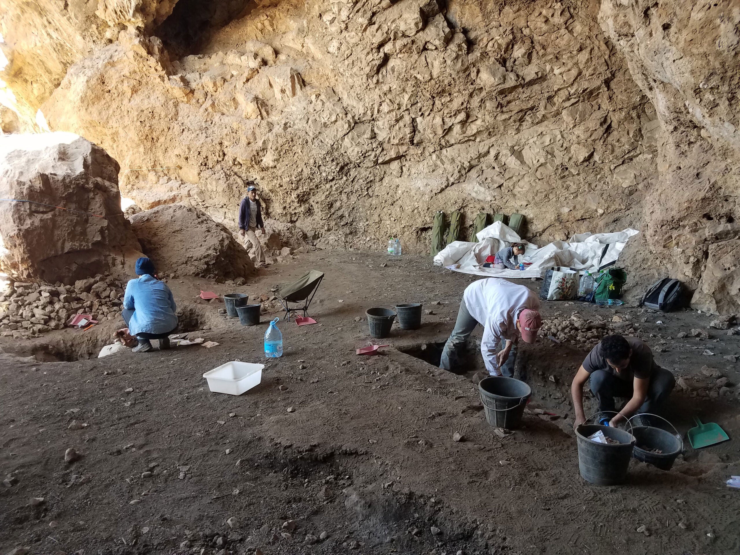 Excavations at the Jorf el Hamam rockshelter in 2022.