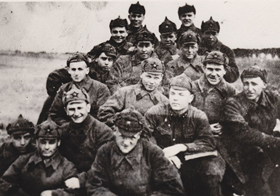 Cadet Avraham Levin (third row from bottom, on left) pictured with compatriots in Brest, Belarus in 1940.