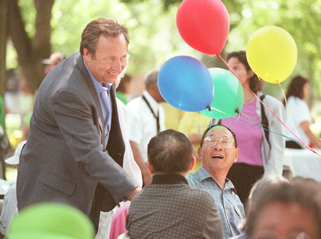 Lawrence H. Summers, Yen-Ling Fu and Vincent