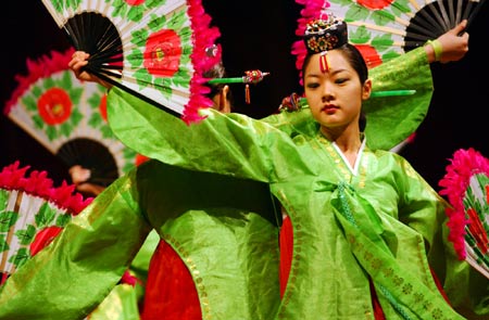 Chun-Sa Dance Troupe