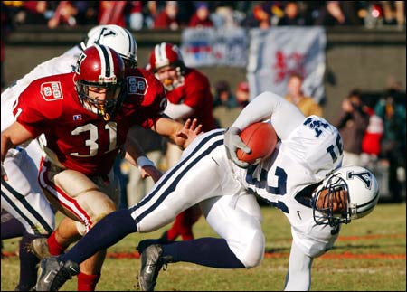 John Perry '03 going after Yale's David Knox