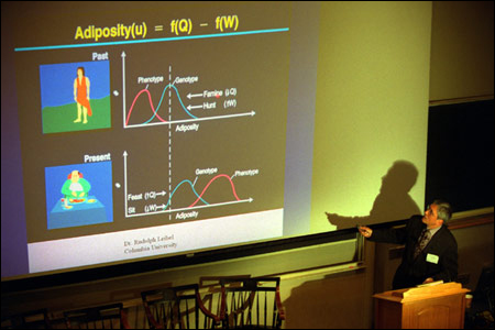 Spiegel with presentation slide