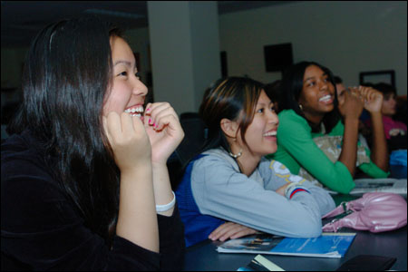 Students watch live gall bladder