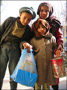 children with food