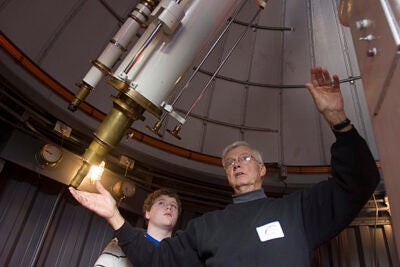 The Harvard-Smithsonian Center for Astrophysics’ Bruce Ward teaches Kuss Middle School students from Fall River, Mass., during a visit to the Harvard Observatory’s Great Refractor, Clark, and MicroObservatory telescopes.