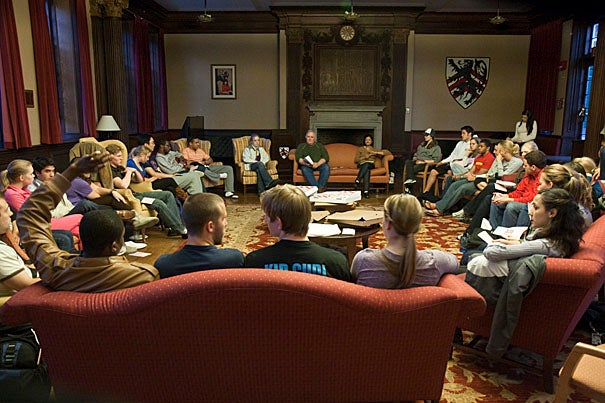 Massachusetts State Police Sgt. Richard J. Crosby Jr. and psychiatrist Ranna Parekh met with Harvard students at an open forum to discuss marijuana use. Although possession of less than an ounce of marijuana can no longer lead to criminal charges in Massachusetts, it can lead to suspension from Harvard.