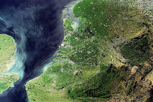 One task given to Dutch ESA astronaut André Kuipers during the recent DELTA Mission was to take a photo of The Netherlands. The result is this photo, on which the Dutch coastline and the Wadden Islands can be clearly seen, as well as the Afsluitdijk, the 32 km dam between the Zuiderzee and the Ijsselmeer to the north of the country. The distinctive string of Wadden Islands was one of the first views Kuipers saw from the Soyuz capsule during the journey to the International Space Station on April 19, 2004.  

