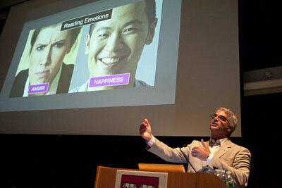 Professor Nicholas Christakis delivered the 2011 Opening Days Lecture, telling freshmen that human social networks have the power to spread obesity — or happiness — like contagion.