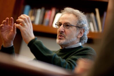 Donald Ingber, the founding director of the Wyss Institute for Biologically Inspired Engineering, has been awarded the 2011 Holst Medal.