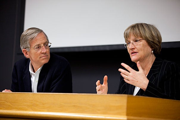 Evan Thomas (left) of Princeton University and former editor at large at Newsweek co-taught a Harvard College Winter Writing Program, a two-week Winter Break seminar for undergraduate nonfiction writers. Harvard President Drew Faust (right), Lincoln Professor of History,  was among his guest speakers.