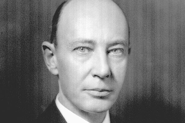 In 1926, Harvard Medical School faculty members George Minot (pictured) and William Murphy tackled pernicious anemia, which often killed sufferers within three years. Their study showed that a diet heavy in raw liver improved the sufferers’ condition. Later studies isolated the active ingredient, vitamin B12, that today is given routinely.
