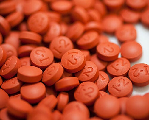 Researchers have found that women who took ibuprofen or acetaminophen two or more days per week had an increased risk of hearing loss. There was no association between aspirin use and hearing loss.
 