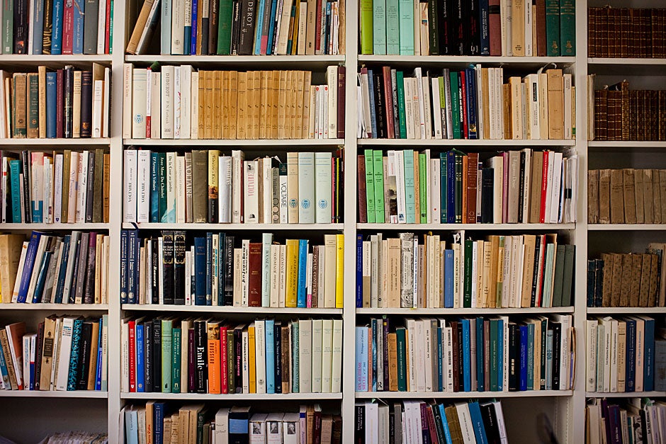 Books, many of them from the 18th century, line the walls of Professor Robert Darnton’s office — even though the computer at his desk hooks him up to the whole library system. “Everything I deal with these days is about the digital future. So in a strange way, this time capsule is one that is hurtling me into the future. When I look around I see comforting signs from the past, but they are reminders of the importance of the future.”