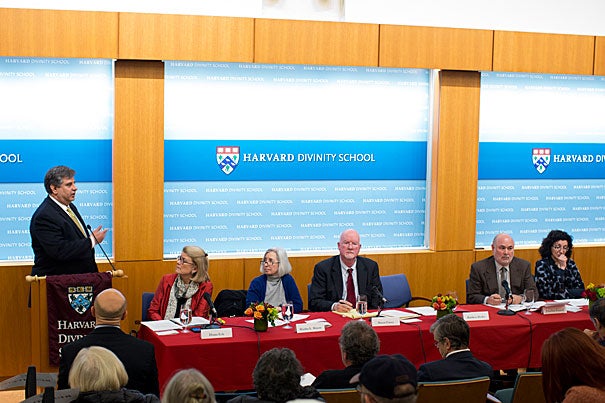 Matthew Hodes, director of the United Nations Alliance of Civilizations, speaks at a Harvard Divinity School-sponsored event exploring how universities can help create interreligious dialogues, collaboration, and peacemaking.