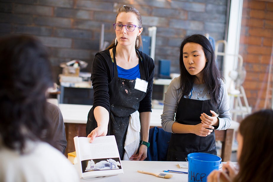Jessica Brandl (left) and Yvenna Chen ’17 speak about various printmaking methods during class. Stephanie Mitchell/Harvard Staff Photographer