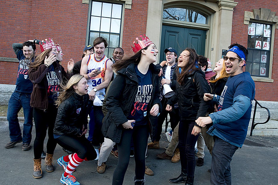 Eliot House upperclassmen greet a group of freshmen who will reside in Eliot next year. Rose Lincoln/Harvard Staff Photographer