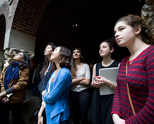 Harvard University PhD Candidate in Philosophy and Head teaching fellow for Humanities 10A and 10B, Lauren Kopajtic, leads a 10b group to the Isabella Stewart Gardner Museum in Boston.   Rose Lincoln/Harvard Staff Photographer
