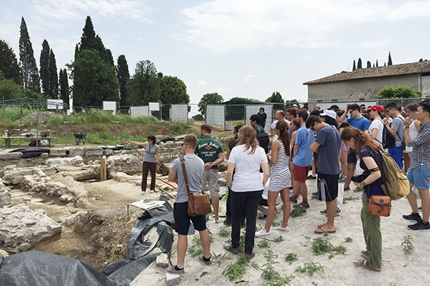 Students in the Harvard Summer Program in Venice met with a University of Padua team to learn about what's happening at the excavation site Fondi Cossar, behind the Basilica of Aquileia (photo 1). They also visited the Orto delle Vignole on a tour led by Walter S Barker Chair in the Department of Economics Stephen Marglin (photo 2). But, when in Venice ... of course the students learned about Venetian rowing, and even participated in races (photo 3).