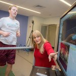 A new study led by Irene Davis (right), a professor of Physical Medicine and Rehabilitation, revealed that a group of runners who had never been hurt fell off at each pass more gently than one. group who had been hurt enough to see a doctor. Matthew Ruder, a laboratory engineer at the Spaulding National Running Center, is represented on the treadmill.