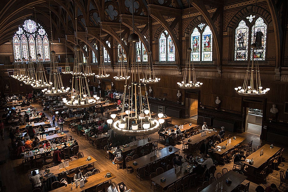 Annenberg Hall is utilized by Harvard College freshman for dining. Named in memory of Roger Annenberg ’62 and inspired by the great halls of Oxford and Cambridge, the hall covers an expansive 9,000 square feet.