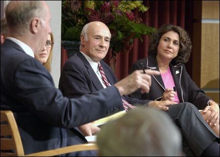 David Gergen, Samantha Power, Joseph Nye and Elaine