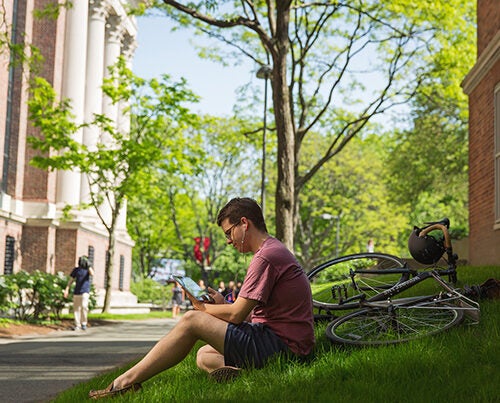 A recent report from Harvard and MIT on the use of MOOCs details encouraging statistics on who is taking advantage of the online courses made available by the two Universities over the past four years.