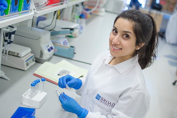 In addition to Harvard's financial aid program, Sahar Ashrafzadeh '17 was awarded a PRISE Fellowship. This allowed her to continue her work on a therapeutic treatment for Parkinson’s disease while at the Broad Institute of Harvard and MIT.
