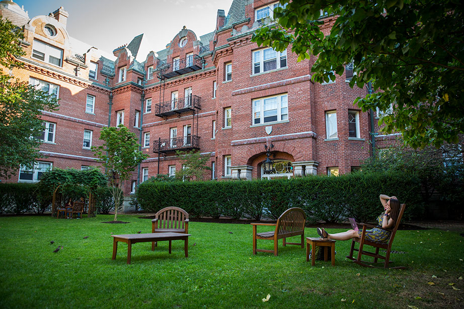 Harvard’s hidden yard Randolph Courtyard at Adams House Harvard Gazette