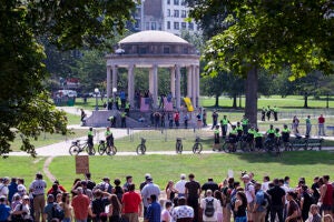 counterprotesters overwhelm white nationalists at Boston Common