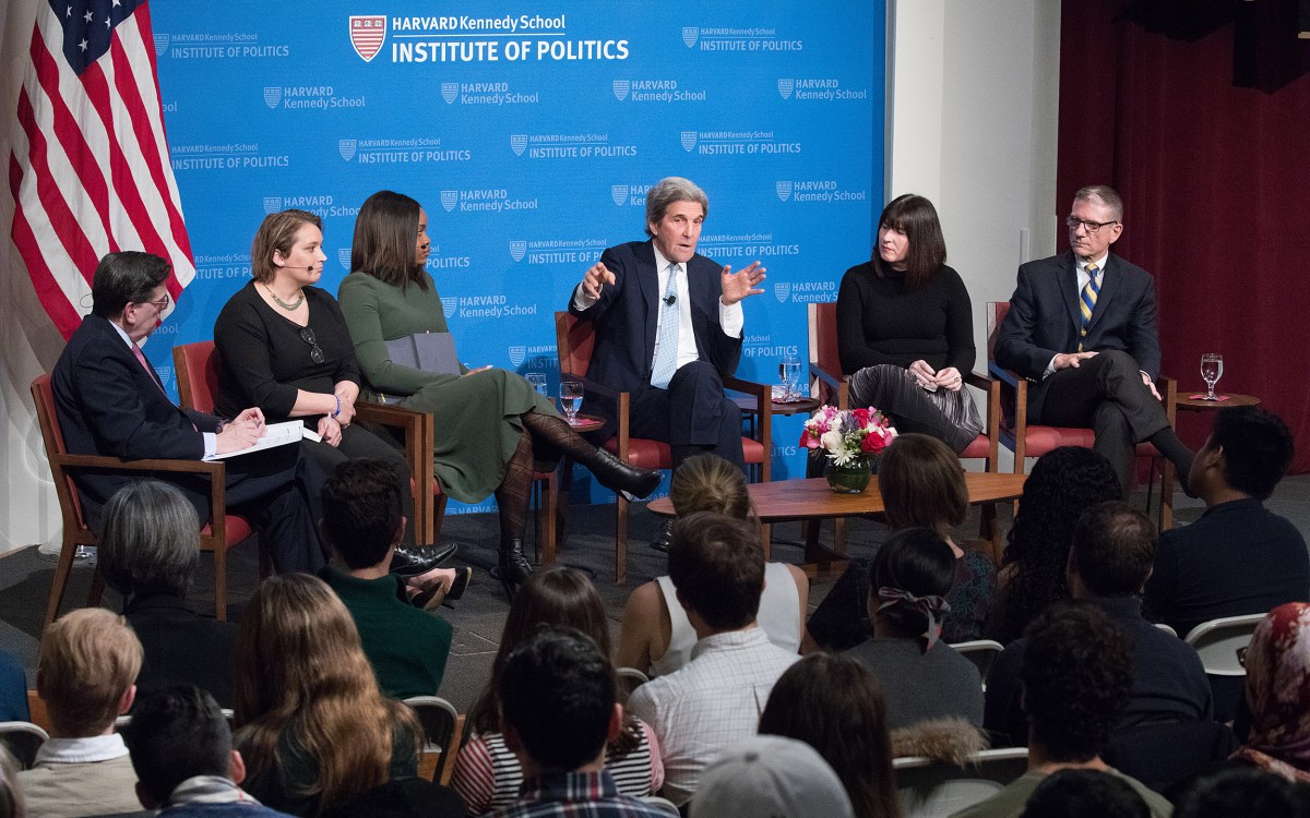 John Kerry and IOP fellows