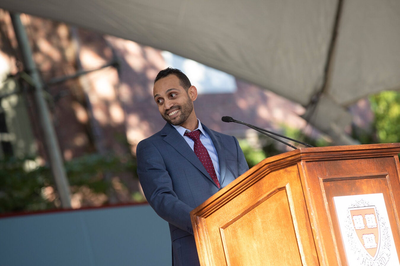 Calixto Saenz speaks at the Inauguration of Harvard President Larry Bacow.