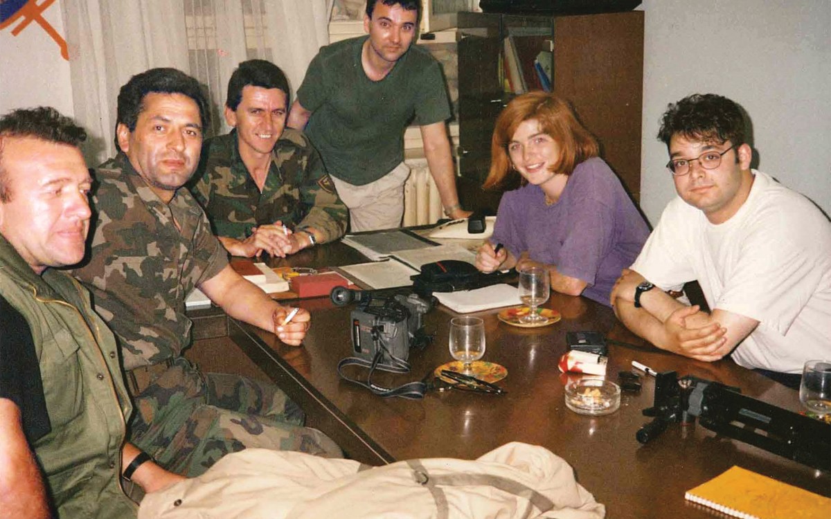 Samantha Power interviewing Bosnian military