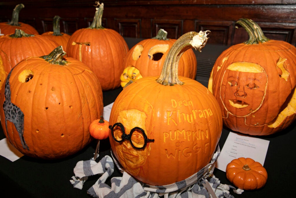 Jack o’ lanterns were displayed at Annenberg Hall on Halloween.