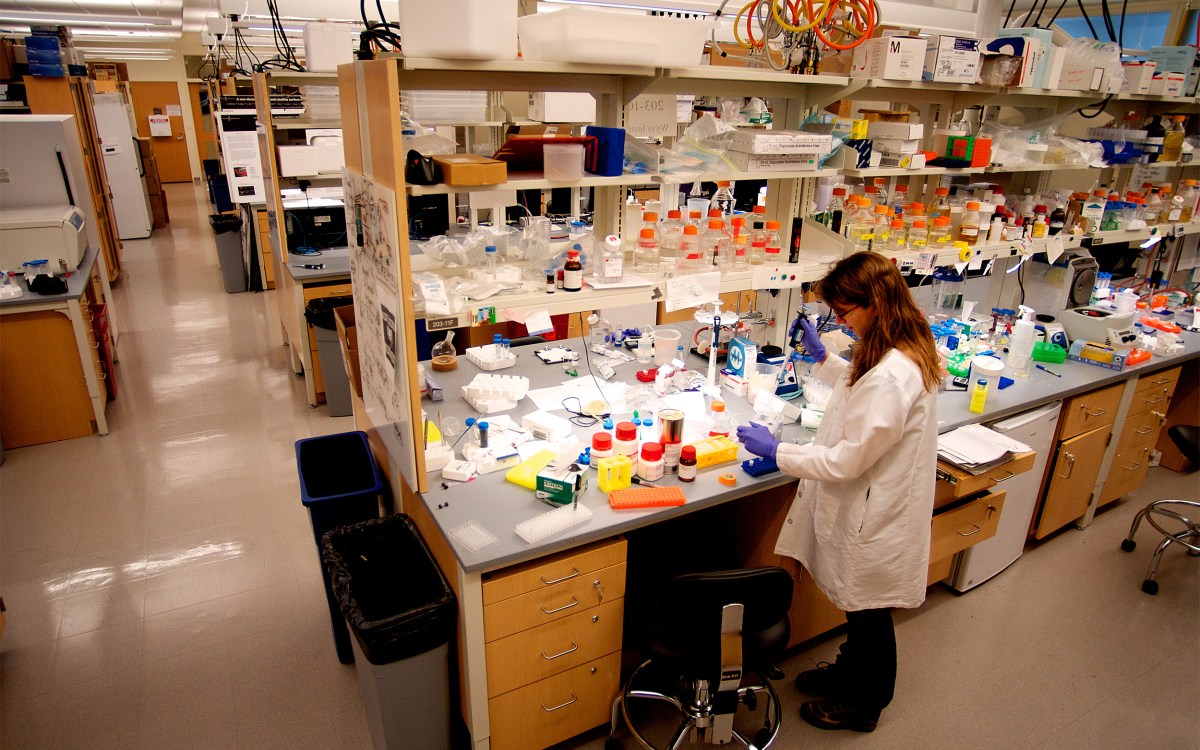 Woman working in lab.