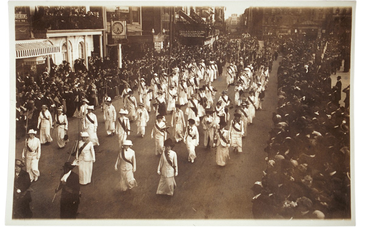 Suffrage march Boston 1914.