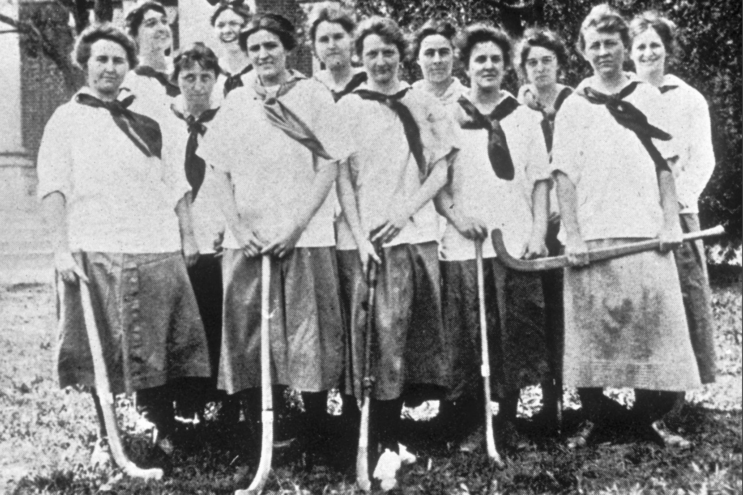 The Incredible Women of the All-American Girls Professional Baseball  League: (Women Athletes in History, Gift for Teenage Girls and Women)