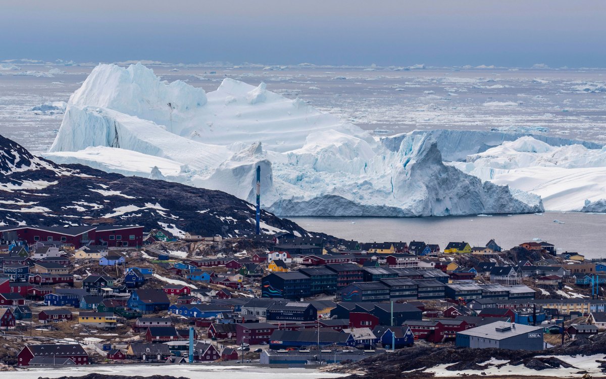 Greenland retreating icebergs.