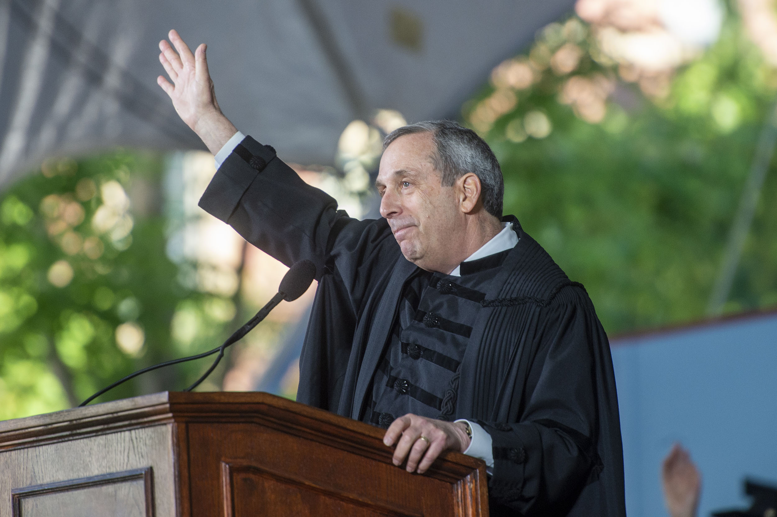 Bob Odenkirk named Hasty Pudding Man of the Year — Harvard Gazette