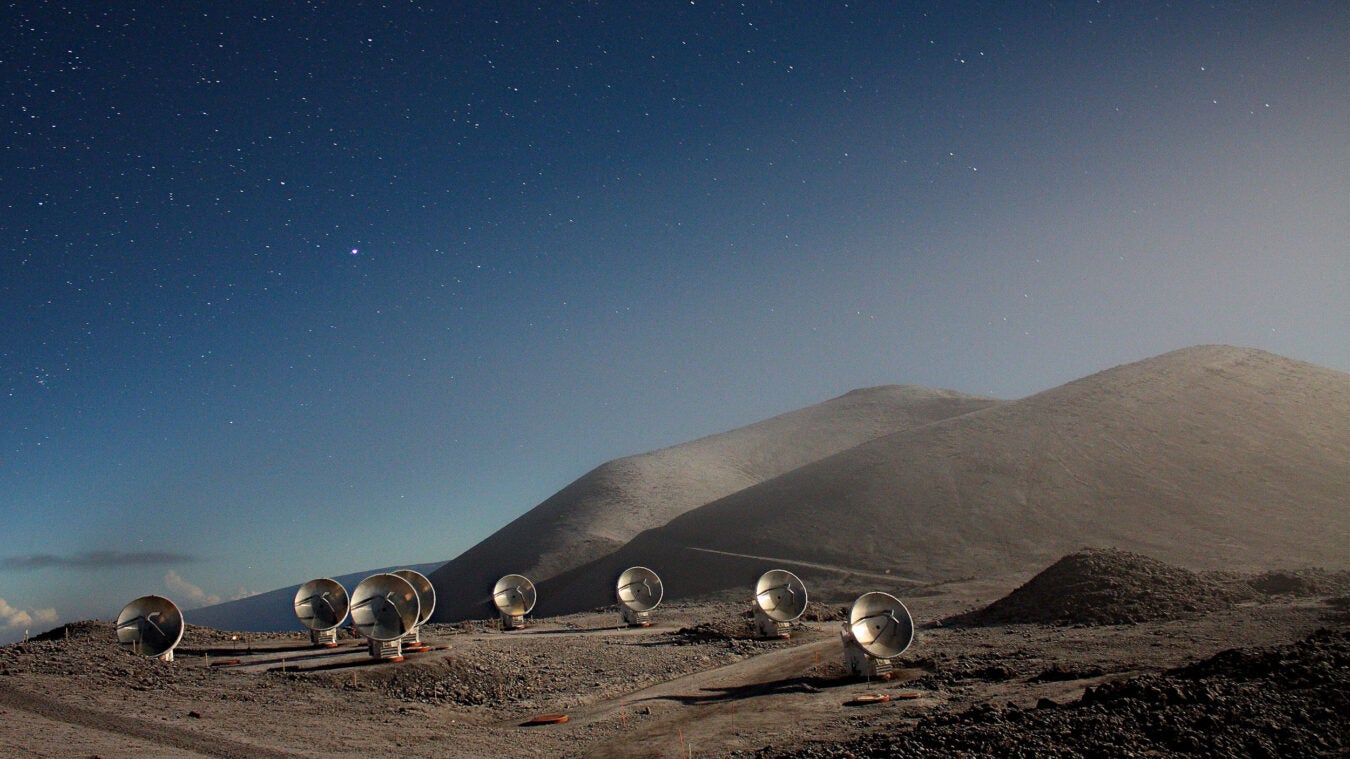 Event Horizon Telescope array in Hawaii.