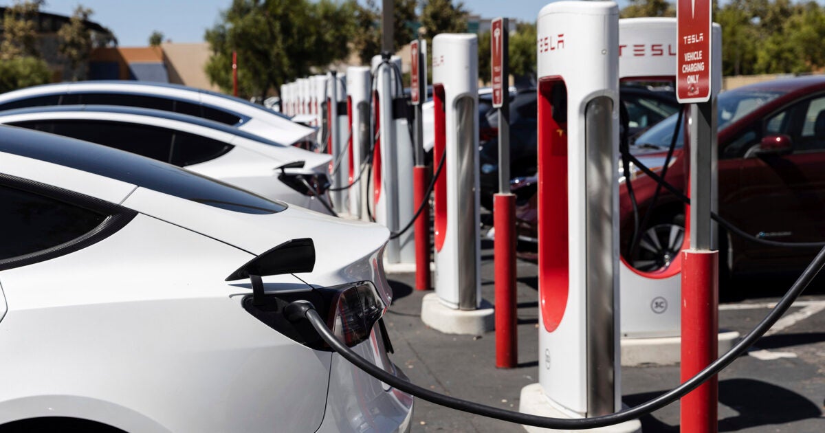 What to expect from California gaspowered car ban Harvard Gazette