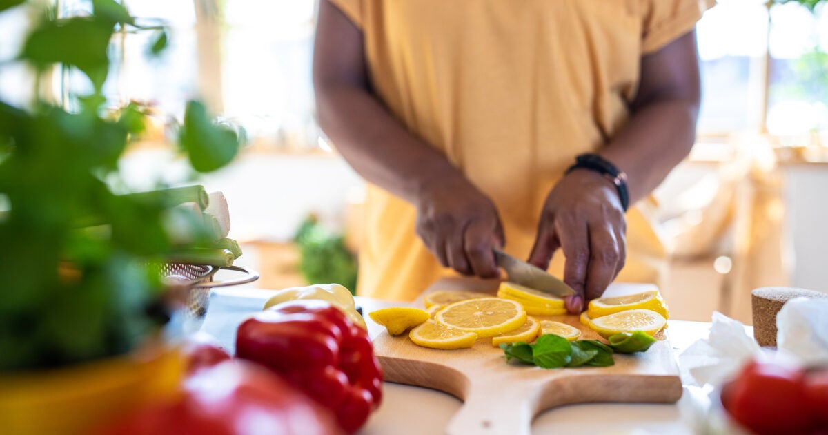 DASH diet offers even more benefits for Black adults and women - Harvard Gazette
