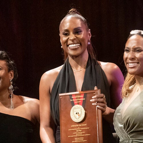 2023 Artist of the Year Issa Rae (center) Alta Mauro (left) and Sade Abraham.