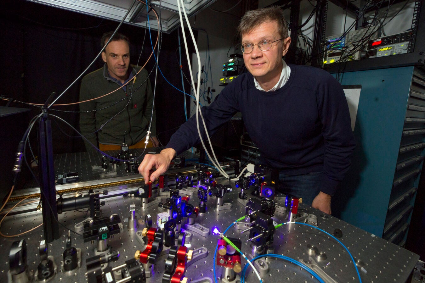 Markus Greiner and Mikhail Lukin with a quantum simulator.