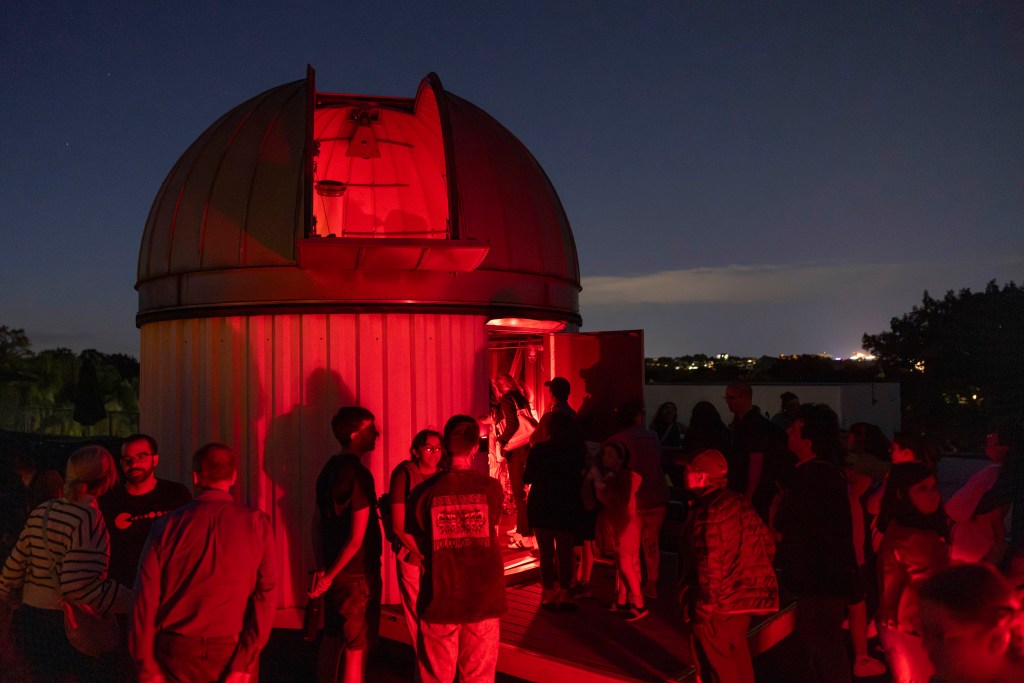 Una noche de estrellas, llamaradas solares y tormentas de nieve – Harvard Gazette