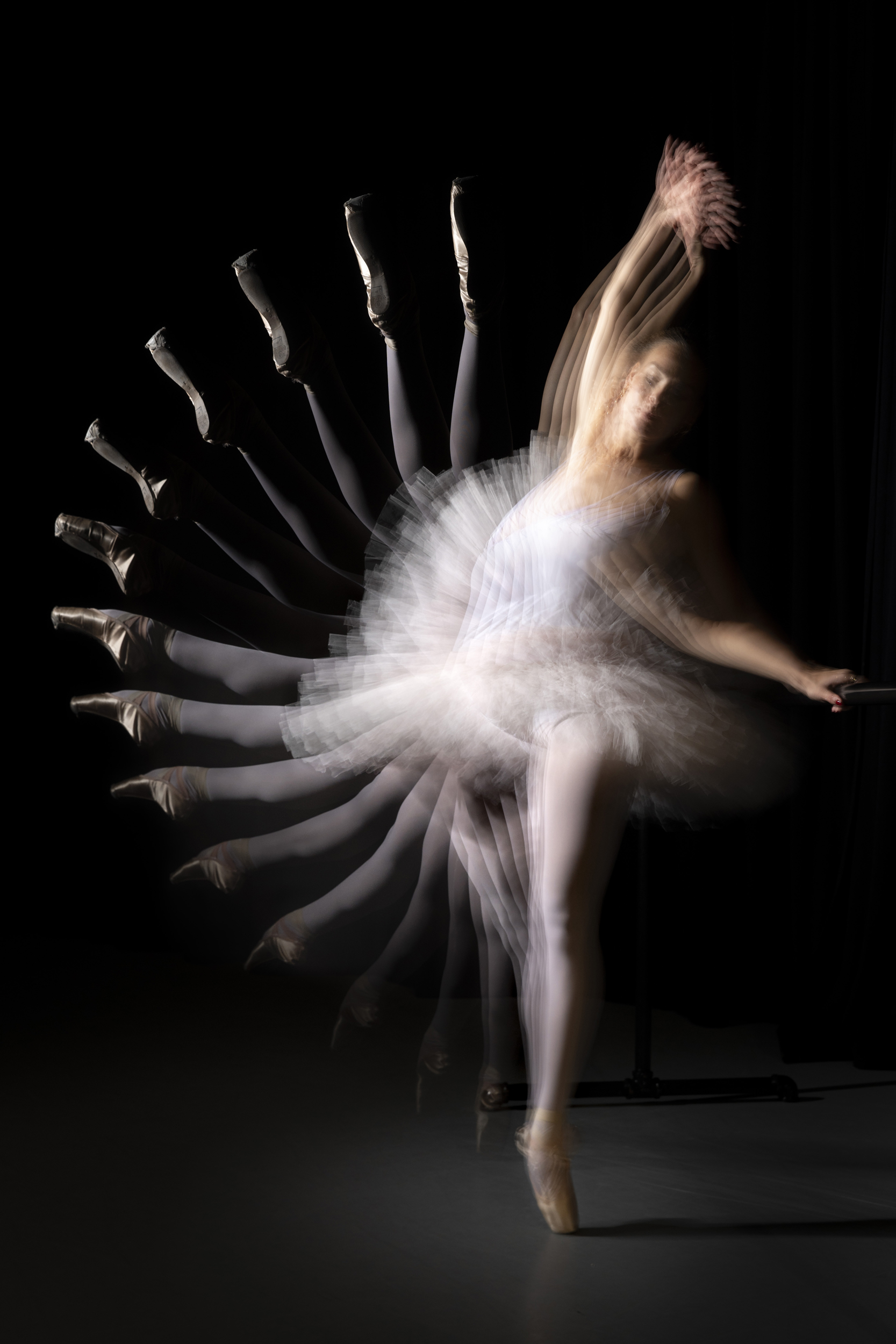 Sophia Barakett ’25 dances in Studio One of the Dance Center.